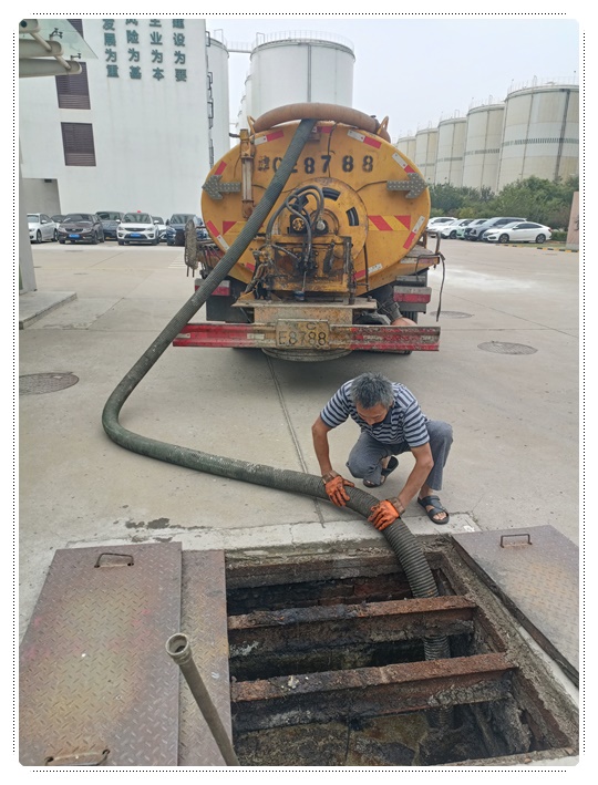 打安镇隔油池清掏